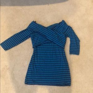 A pea in the pod maternity top.